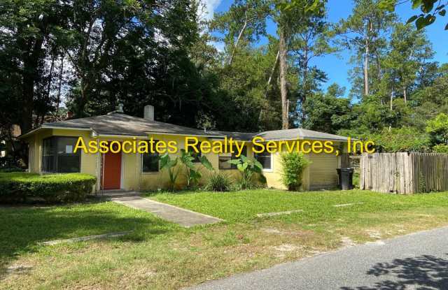Spacious 3BR/2BA Home on a Quiet Corner Lot!