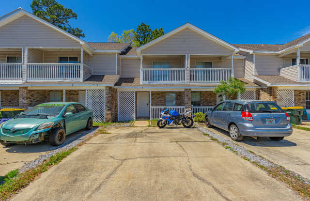 5 Chatelaine Circle SE
