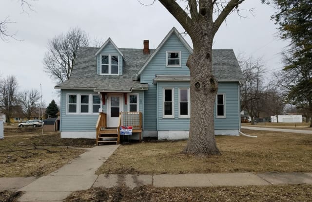 607 Clay St - 607 Clay Street, Boone, IA 50036