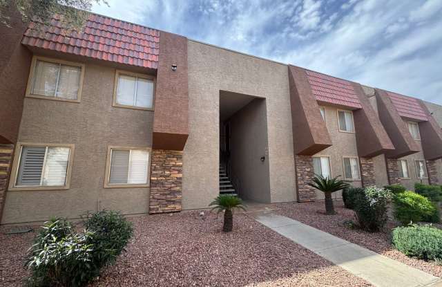 Stylish condo with new upgrades, tennis courts, and pool access