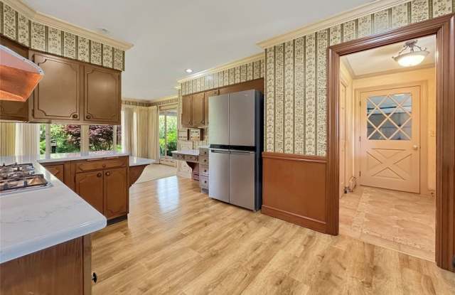 13130 CAMBRIDGE SPRINGS Road