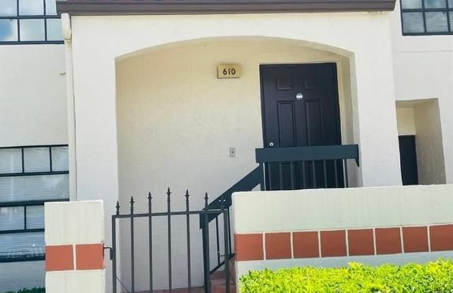 610 Freedom Ct