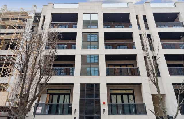 232 S Green Street