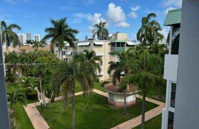 Photo of 1333 E Hallandale Beach Blvd