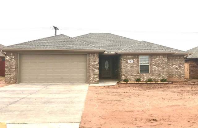 5015 OLIVIA LANE - 5015 Olivia Ln, Wichita Falls, TX 76310