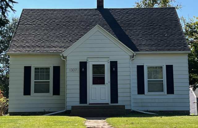Photo of 1307 Badger Avenue