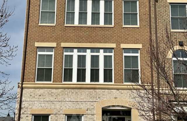 44670 Collingdale Ter
