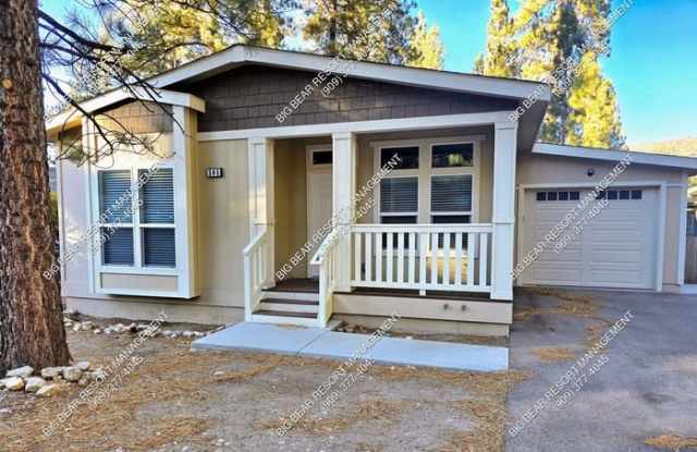 Photo of 305 West Sherwood Boulevard