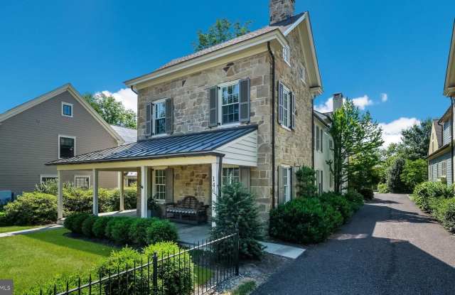 146 E ASHLAND STREET