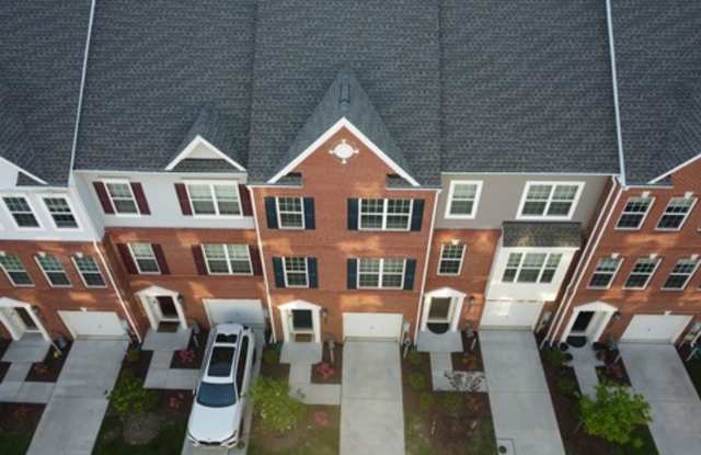Spacious 3BR Townhome in Elkridge