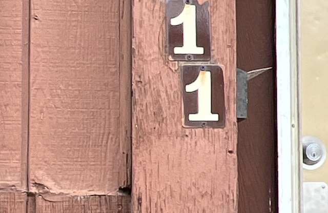 611 University Avenue unit 2