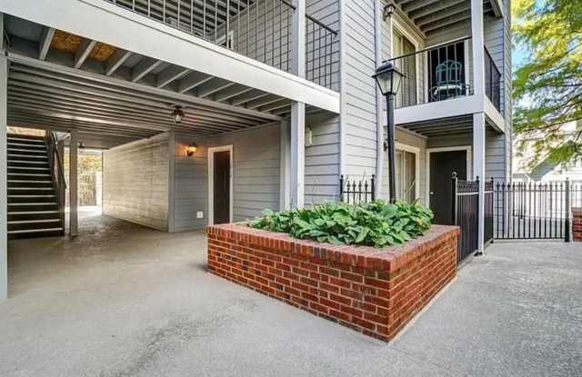 Get $500 OFF Luxury Renovated 1BR!!! — Move in by 01/21