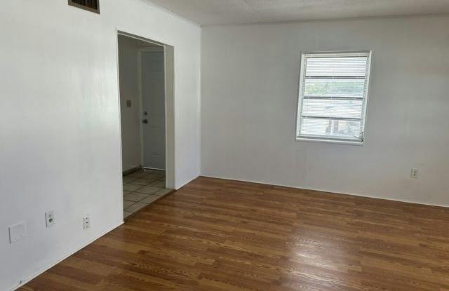 Photo of 6101 Cleveland Street