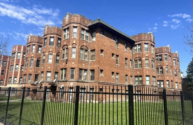 108 N Mayfield Ave