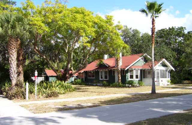 520 Avery Ave
