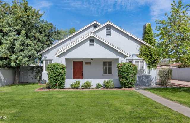 114 W WINDSOR Avenue