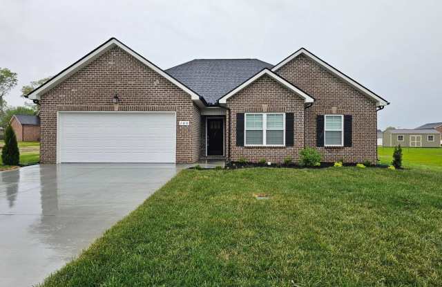 LUXURY 3 BEDROOM RANCH STYLE HOME IN SCENIC FOX RUN