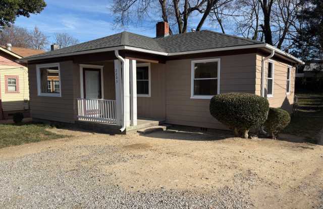 Photo of 2203 S Benbow Rd