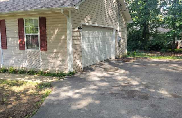 739 Mockingbird Drive