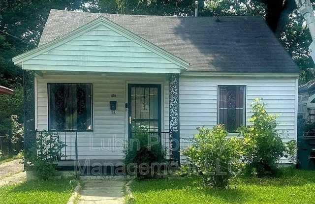 Photo of 1609 Oakwood St