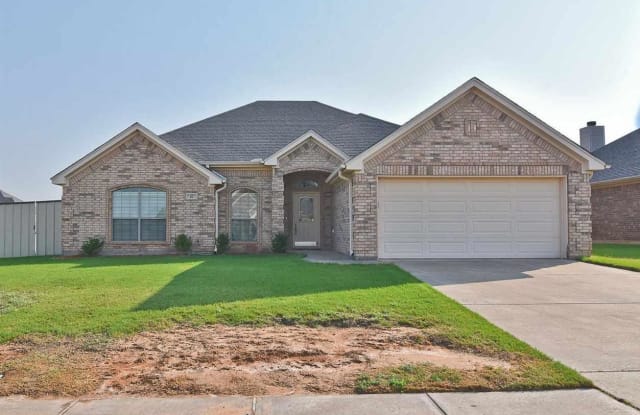 10 SOARING COURT - 10 Soaring Court, Wichita Falls, TX 76310