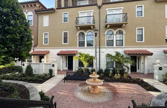 Amazing 3 Bed 4.5 Bath Gated Luxury Condominium for Rent in Lake Mary, FL!  FOUNTAIN PARKE!!!
