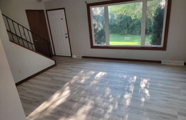 Photo of 224 East Woodlawn Road