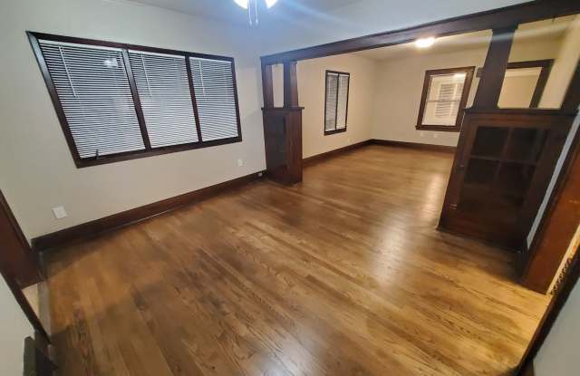 Photo of 2 Bedroom, 1 Bathroom home with large garage