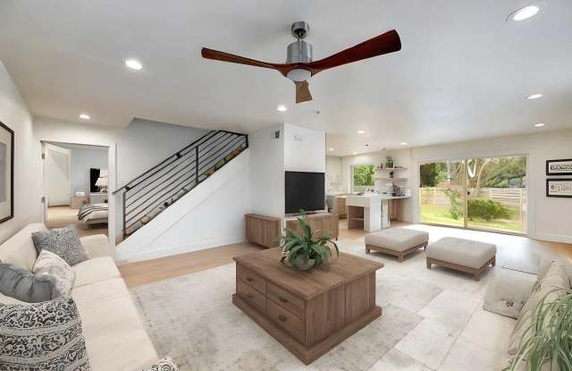 Room in 5 Bedroom Home at Lightsey Rd