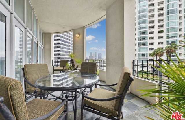10351 Wilshire Blvd unit: Ph1