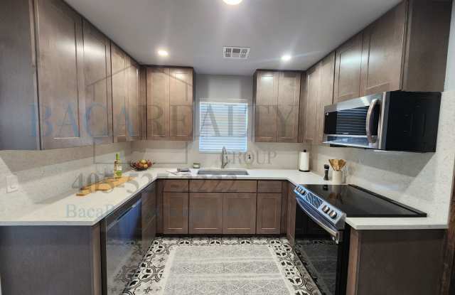 3Br 2Ba house in Purcell!!