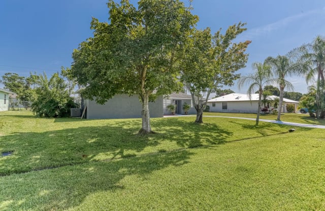 781 SE Sweetbay Avenue - 781 Southeast Sweetbay Avenue, Port St. Lucie, FL 34983