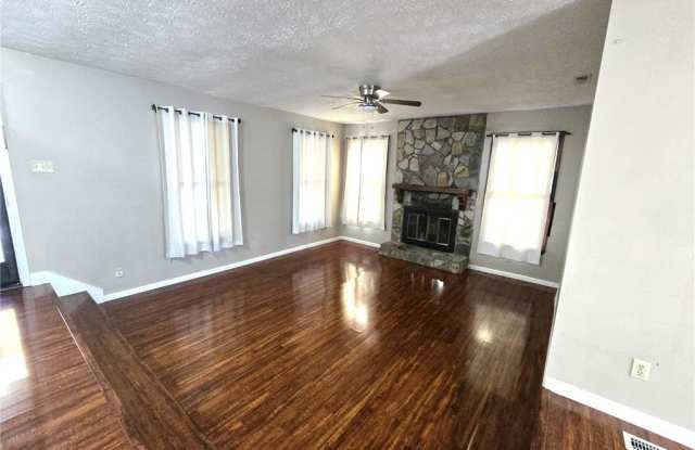 1813 Eichelberger Drive