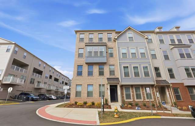 ***Coming Soon*** Stunning and Sun-filled 3 Bed 2.5 Bath Condo In Village At Manassas Park Condo