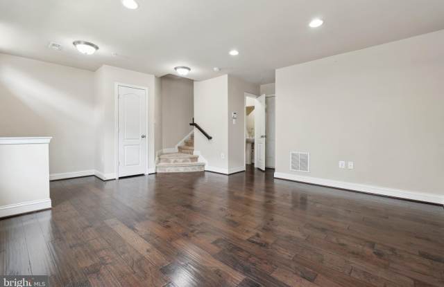 12709 HORSESHOE BEND Circle