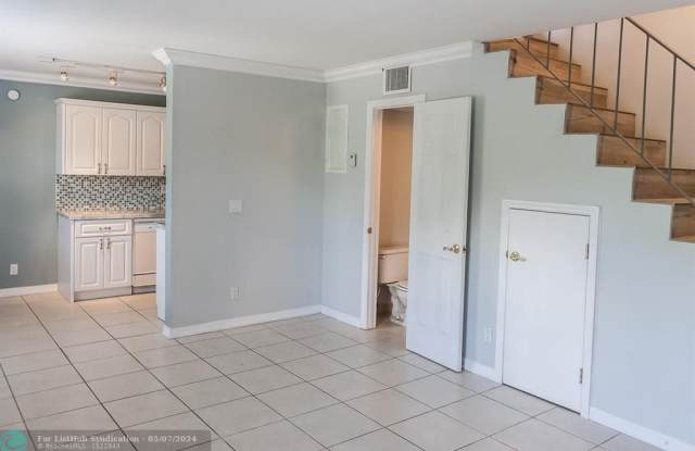 620 NE 28th St - 620 Northeast 28th Street, Wilton Manors, FL 33334