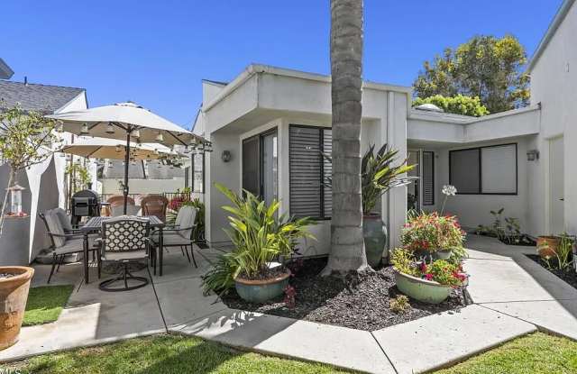 Photo of 7912 Emerald Street