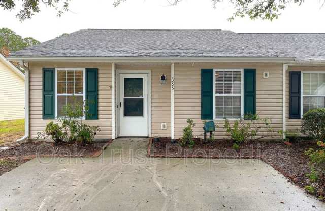 1366 Pinnacle Lane