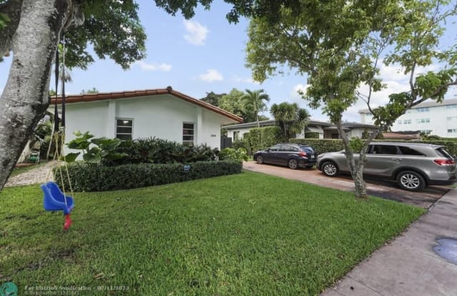 826 Capri St - 826 Capri Street, Coral Gables, FL 33134