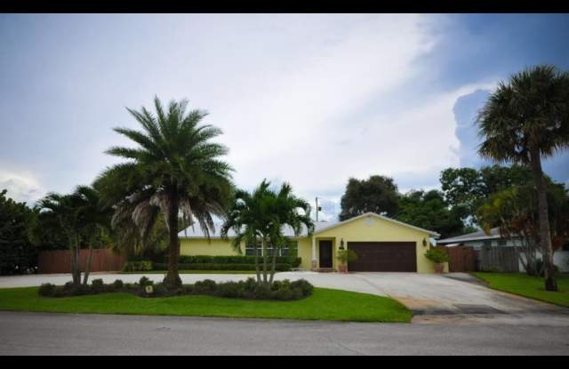 PALM BEACH GARDENS Amazing Single Family Pool Home! photos photos