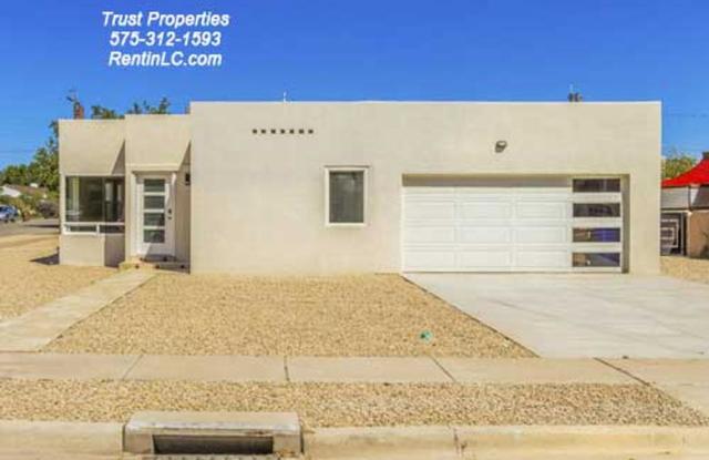 Beautiful Remodeled SFH close to Pioneer Park - 548 West Hadley Avenue, Las Cruces, NM 88005