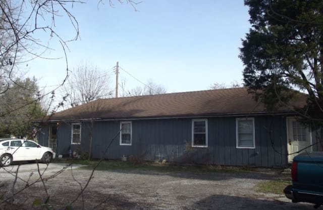 258 W Vine St 1 - 258 West Vine Street, Radcliff, KY 40160