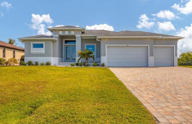 216 W PINE VALLEY LANE