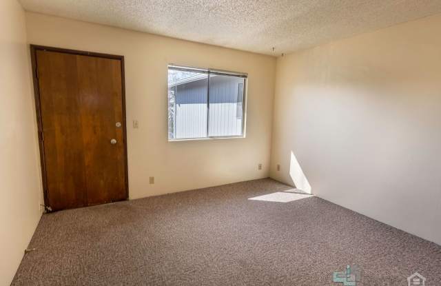 BEAUTIFULLY RENOVATED STUDIO'S... just blocks away from Campus!!!