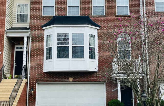 8829 BLUE ROYALE Lane