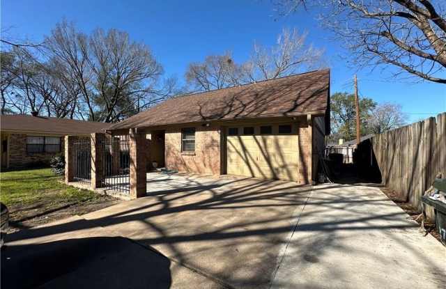 2703 Echo Glen Circle