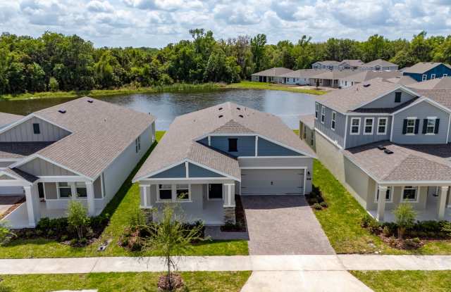 3 Bedrrom 2 bathroom + Office-Brand-New Luxury Living in Rivington – DeBary, FL