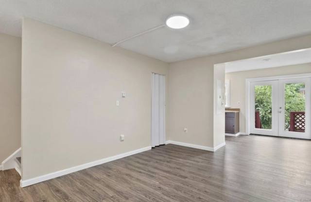 33 Greenfield Street