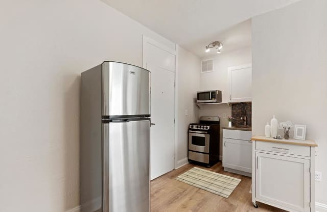 1671 Washington