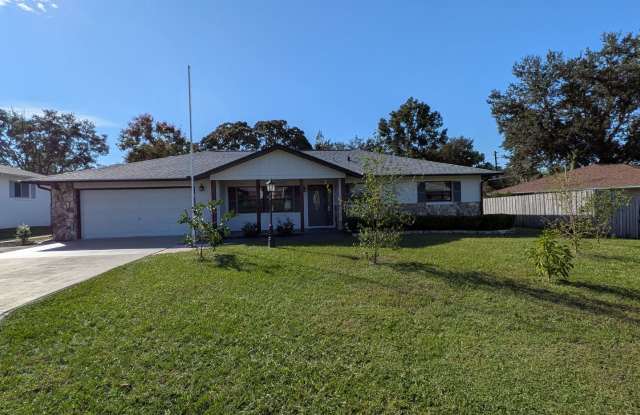 Photo of Gorgeous 3/2/2 Home, Great Location